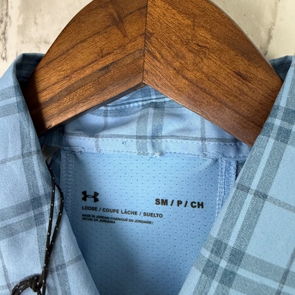 Under Armour Tide Chaser 2.0 Baby Blue Plaid Button Up Shirt Men Small Loose NWT - Picture 3 of 8